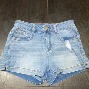 Women’s jean shorts.